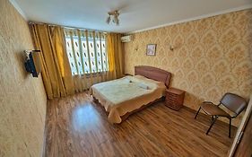 Central Park apartament on Pushkina 33